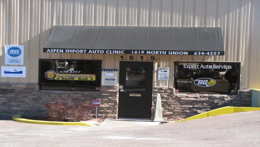 Front exterior of Aspen Auto Clinic at 1619 North Union Boulevard in Colorado Springs